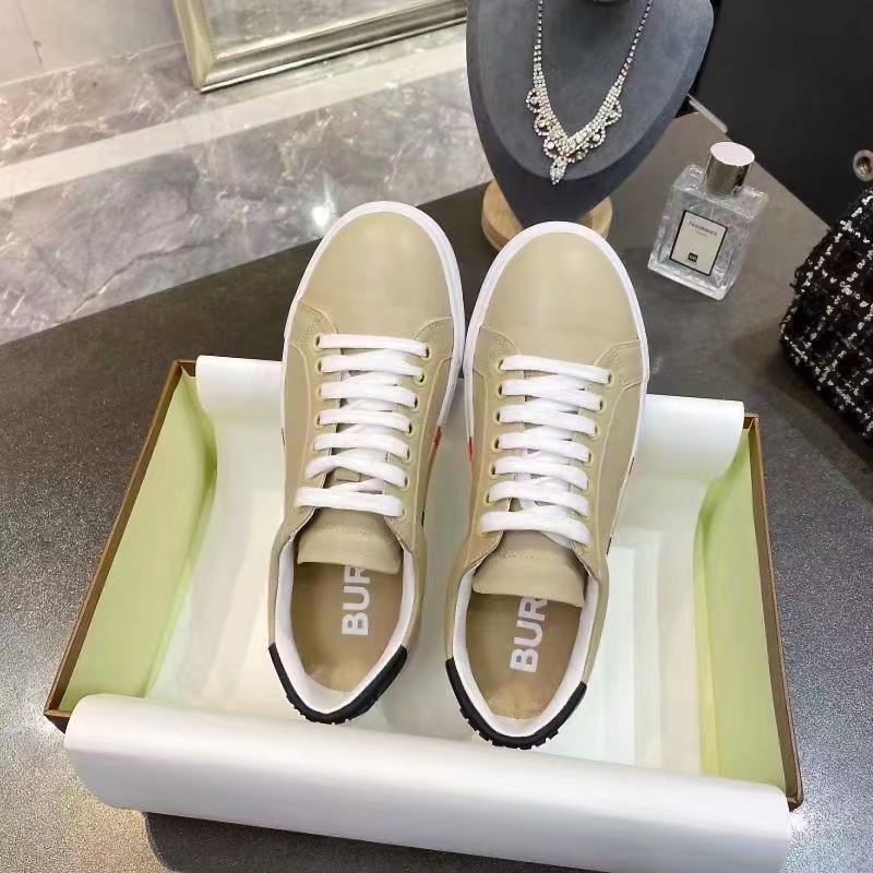 Burberry Low Shoes